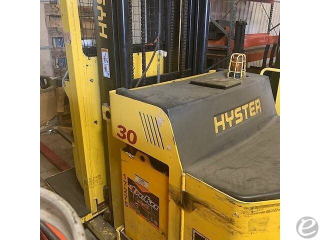 2015 Hyster R30XM3 Electric Order Picker - 123Forklift
