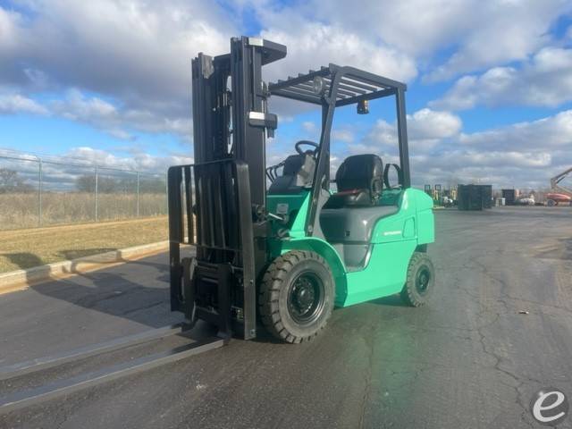 2013 Mitsubishi FG25NGLP