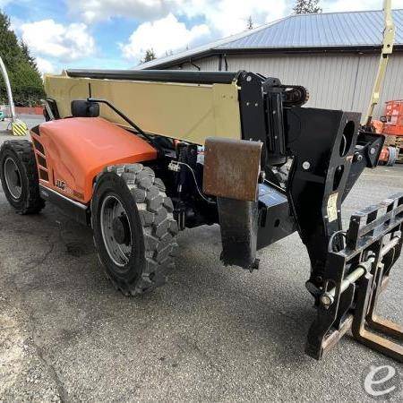 2020 JLG 1055