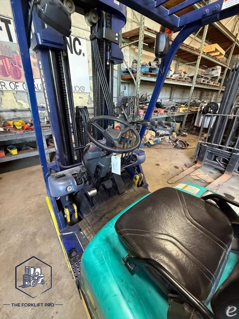 2000 Komatsu FG25ST-12