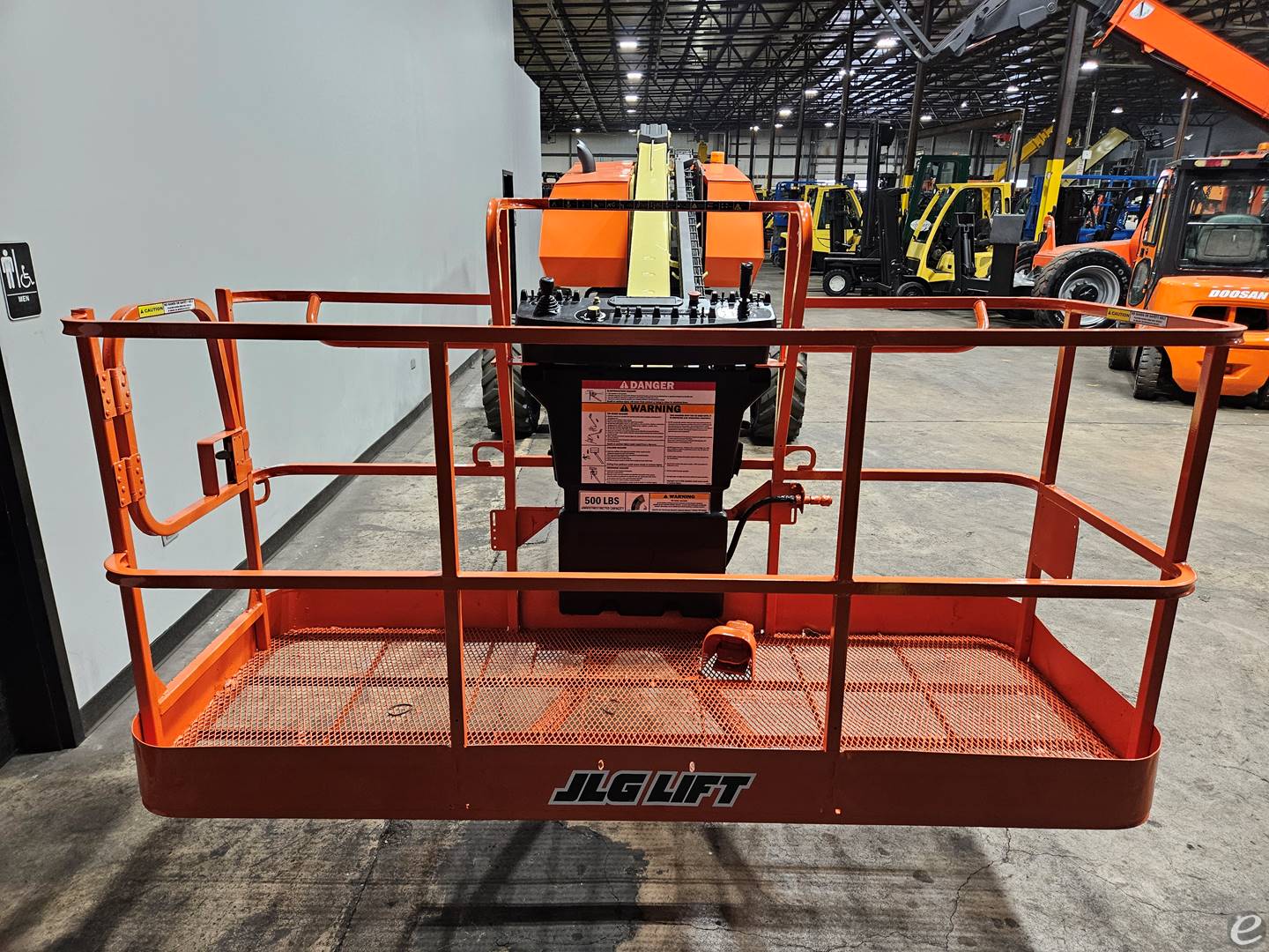 2014 JLG 600S