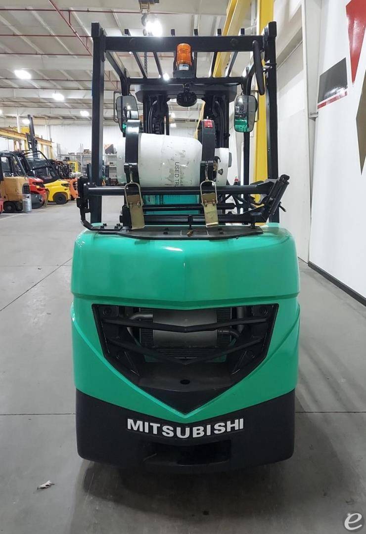 2018 Mitsubishi FGC30N