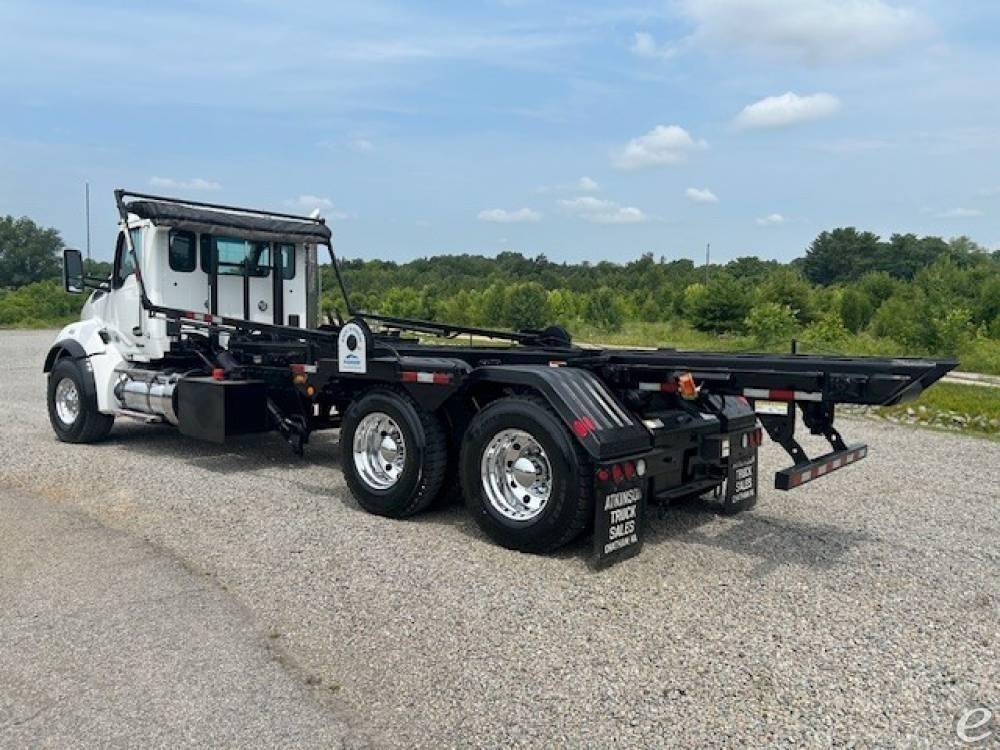2024 Kenworth T880
