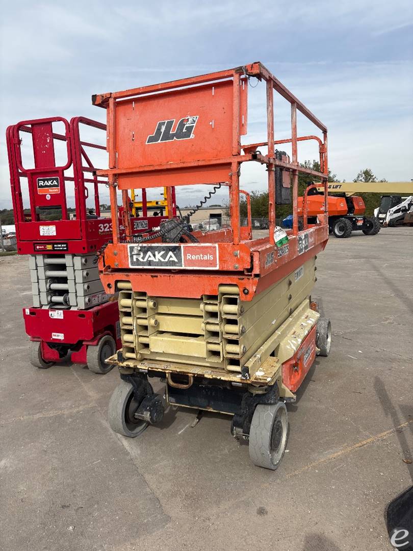 2019 JLG 3246ES