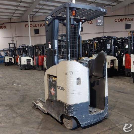 2019 Crown RR5725-45