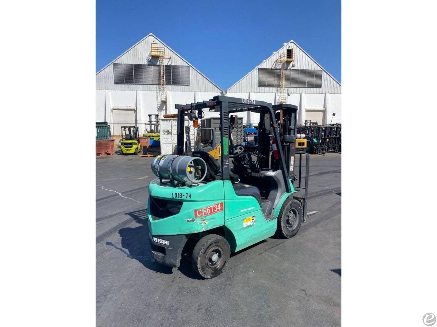 2019 Mitsubishi FG25N