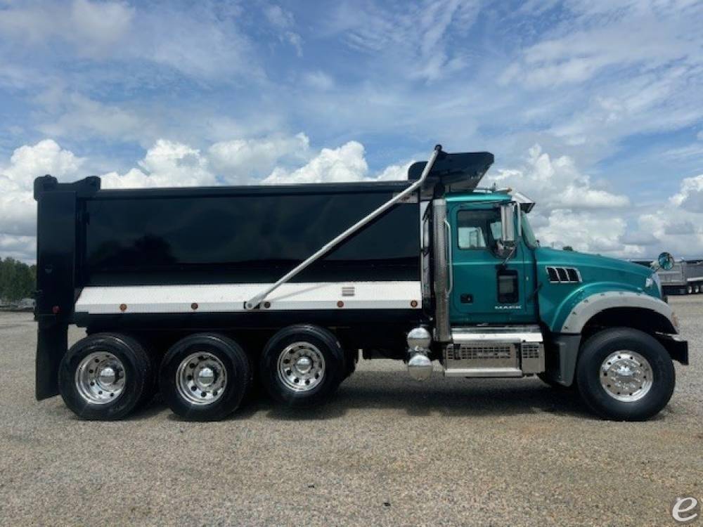 2018 Mack GRANITE GU713