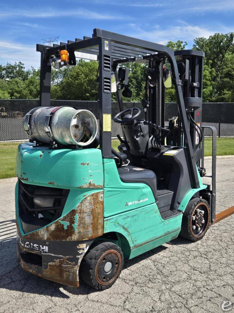2020 Mitsubishi FGC20N