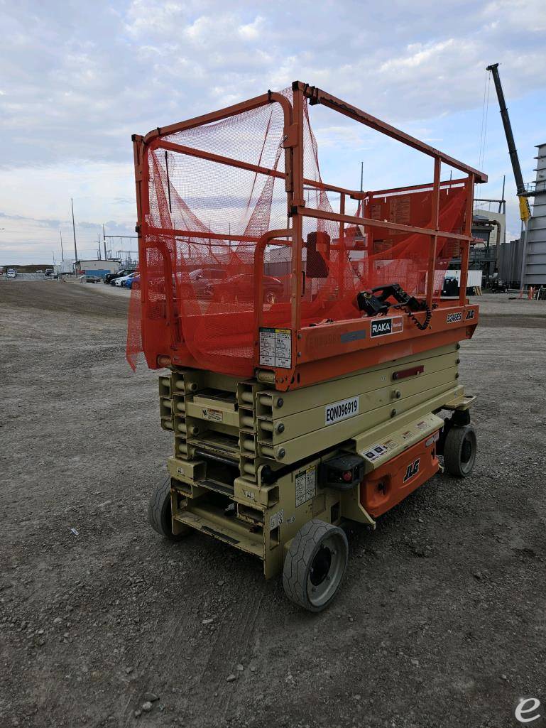 2018 JLG 3246ES
