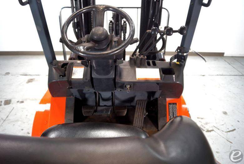 2005 Toyota 7FGU25