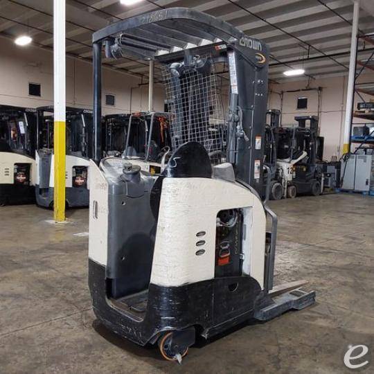 2019 Crown RR5725-45