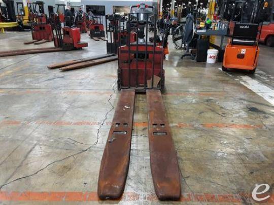 2007 Raymond 8400 Electric Forklift - 123Forklift