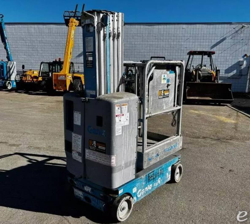 2015 Genie GR-20 Electric Scissor Lift - 123Forklift