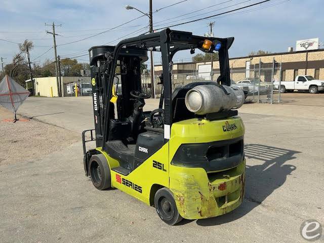 2021 Clark S25CL