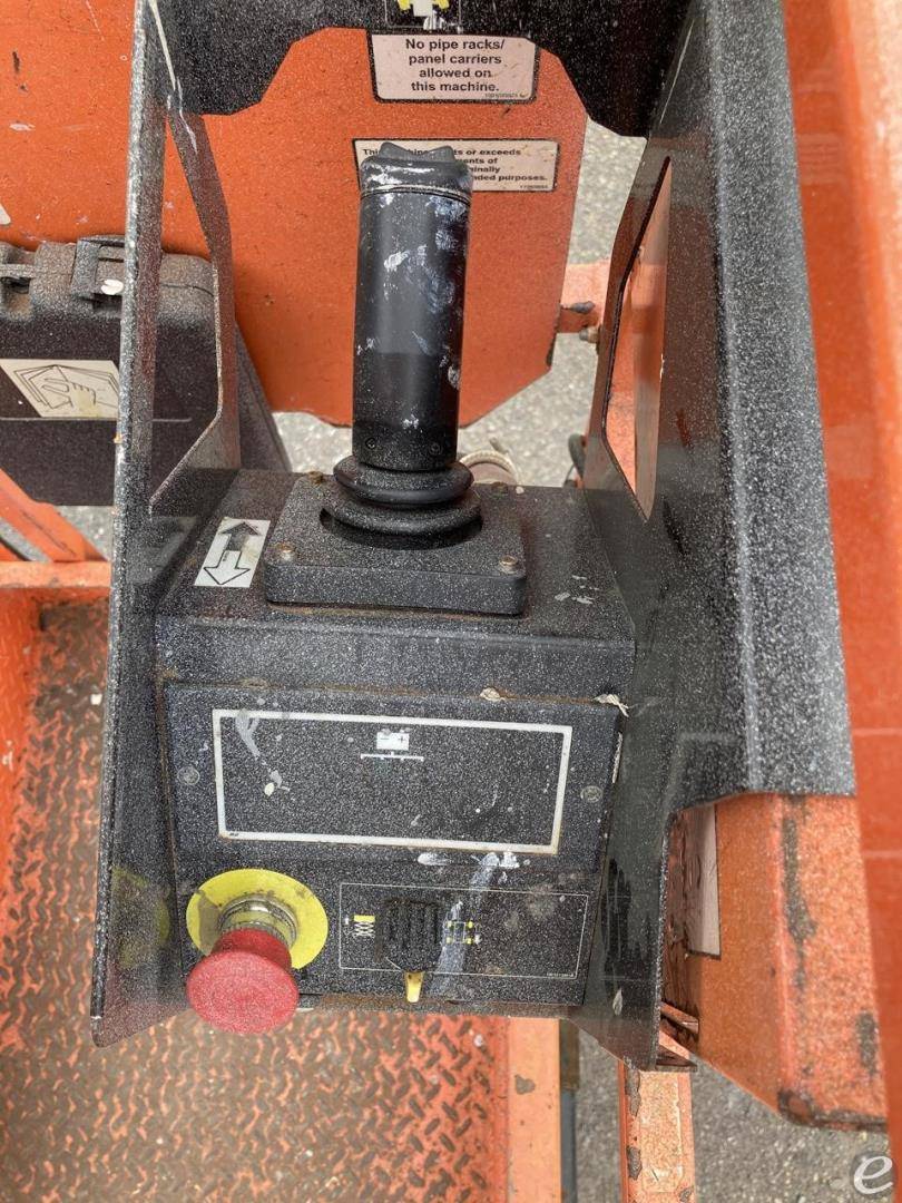 2018 JLG 1932R