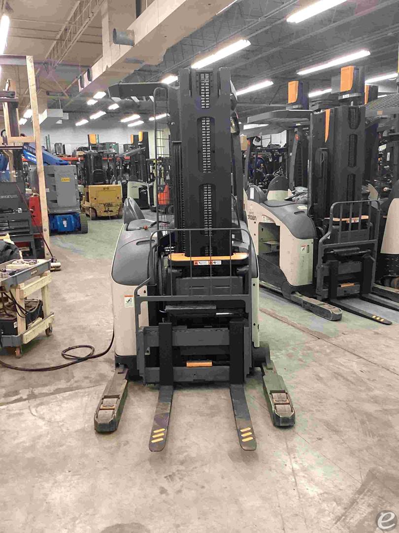 2019 Crown RM6095S-45