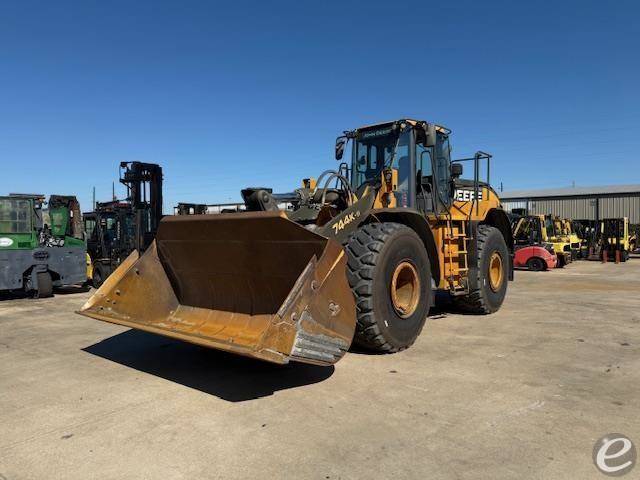 2018 John Deere 744KII
