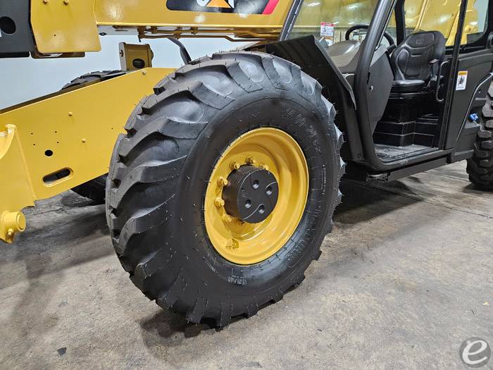 2017 Cat TL1055D