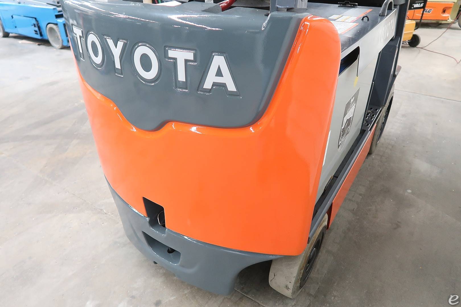 2015 Toyota 8FBCHU25 Electric Forklift - 123Forklift