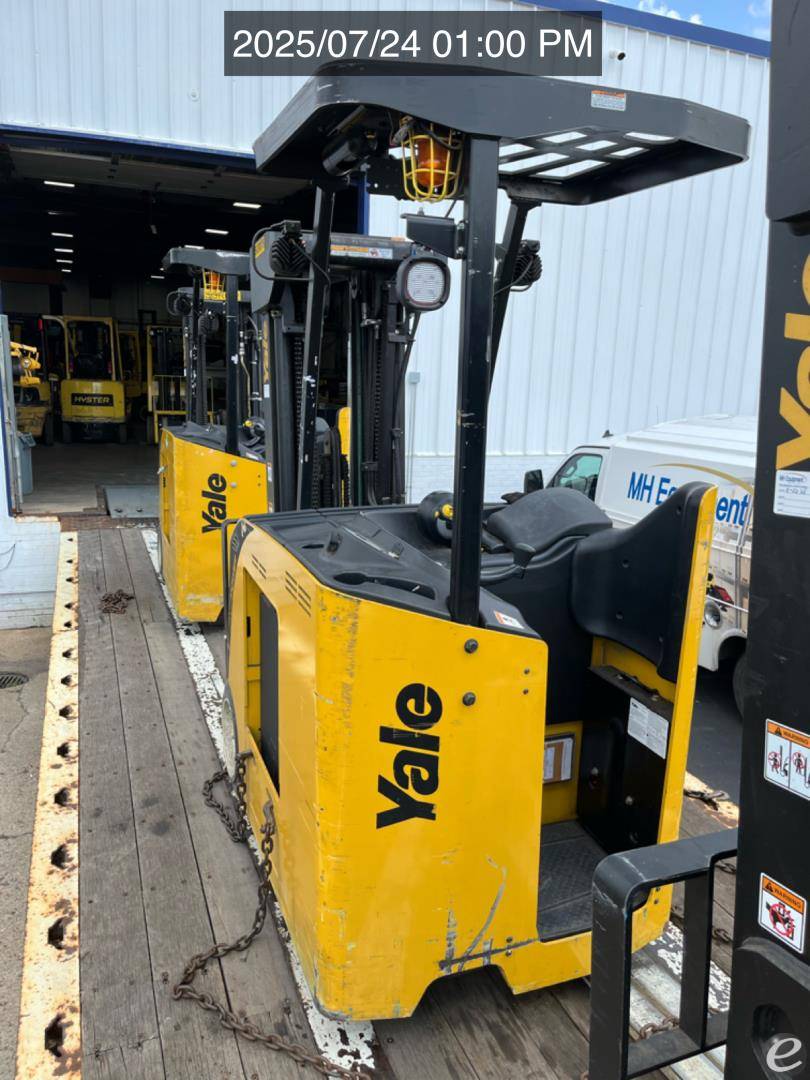 2017 Yale ESC040AD