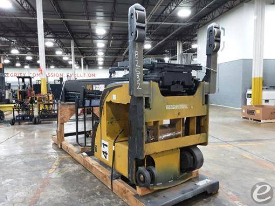 2018 Yale NR045 Electric Reach Truck - 123Forklift