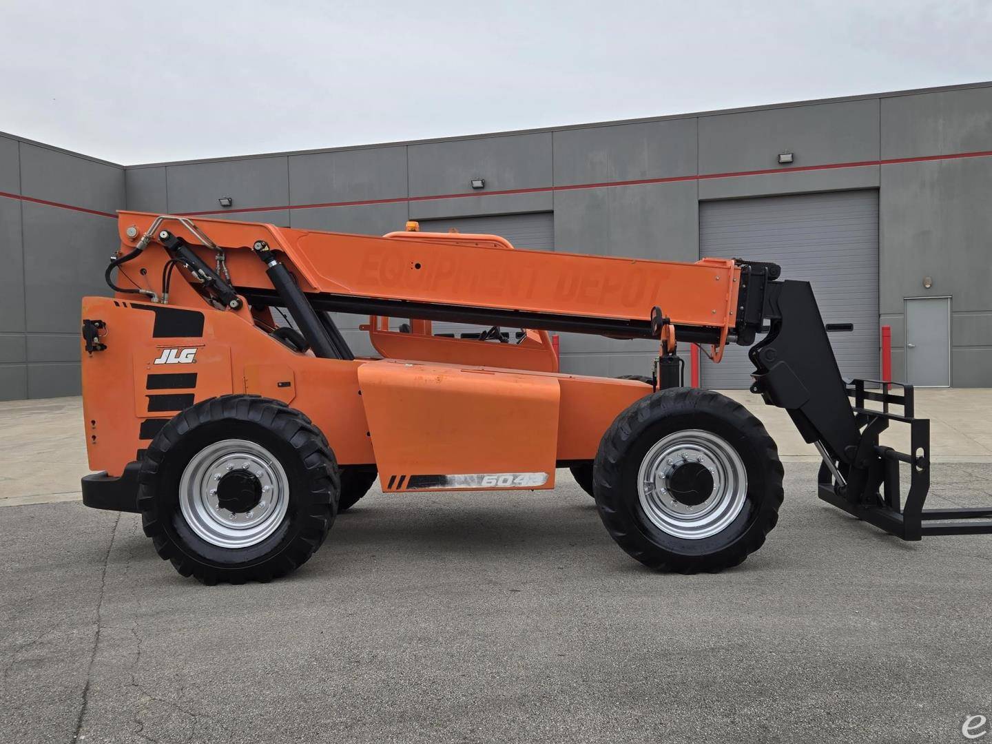 2019 Skytrak 6042