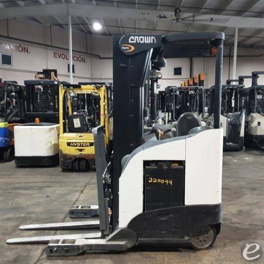 2018 Crown RR5725-45