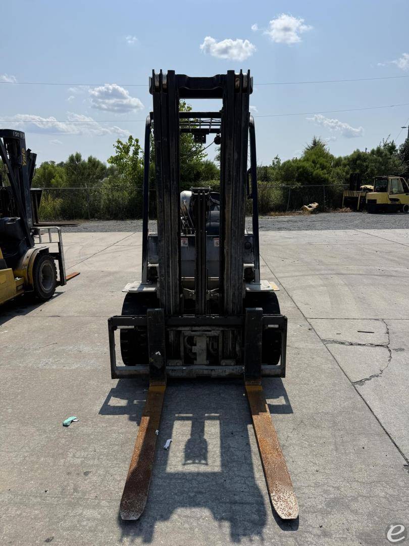 2017 Yale GLP060MX