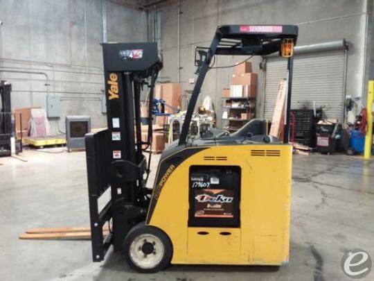 2017 Yale ESC030 Electric Forklift - 123Forklift