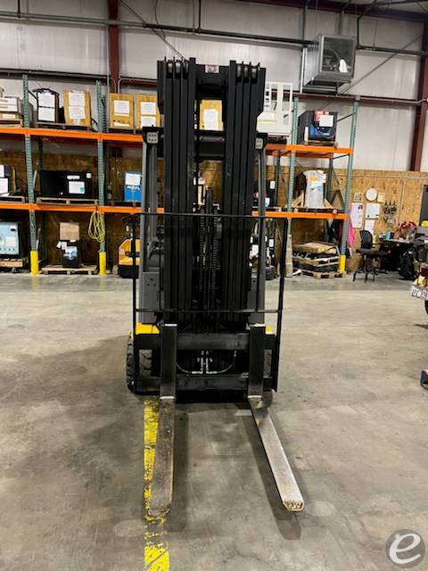2025 Cat EFG220