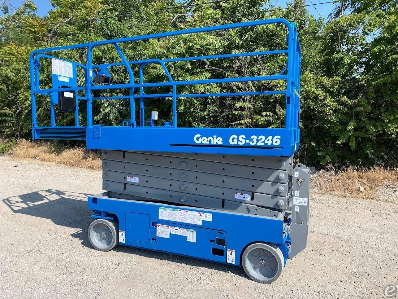 2012 Genie GS3246 Electric Scissor Lift - 123Forklift