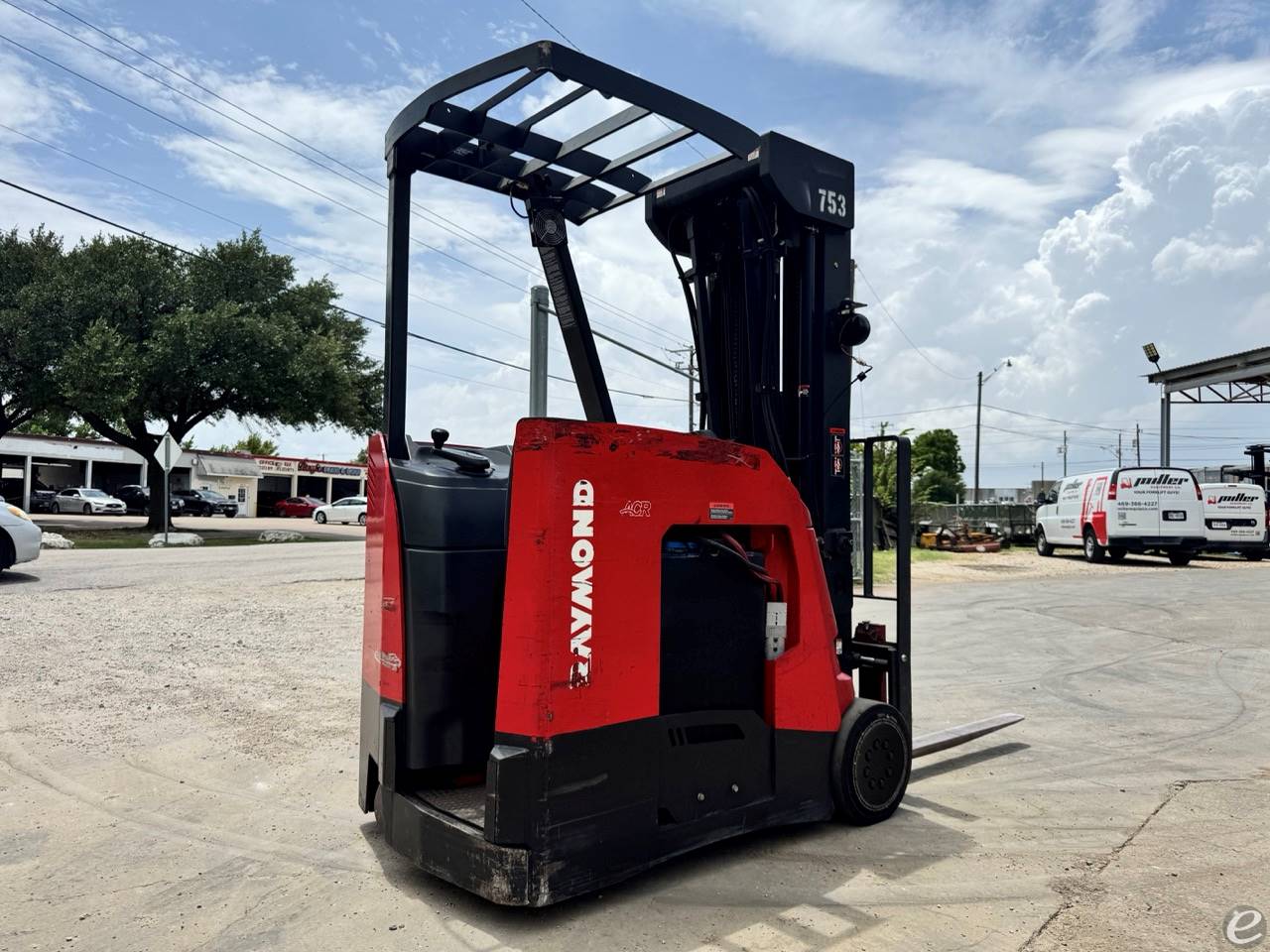 2017 Raymond 425-C35QM