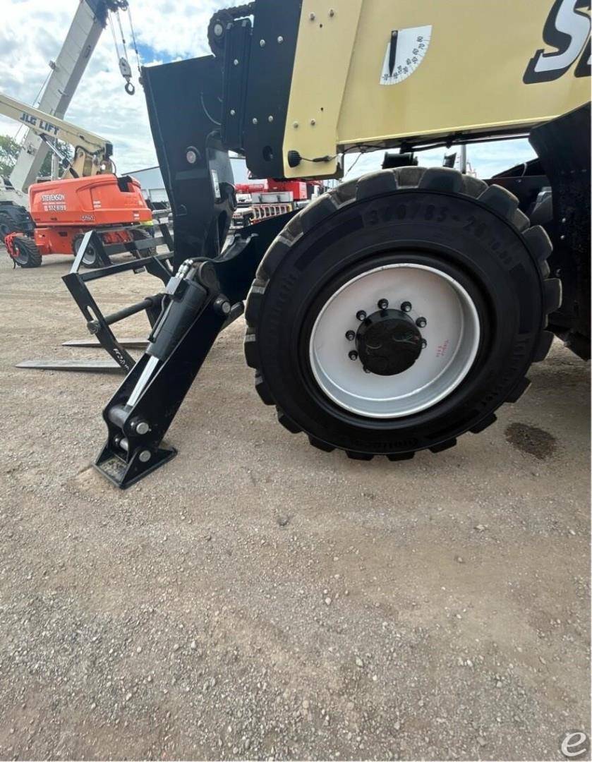 2022 JLG 1255