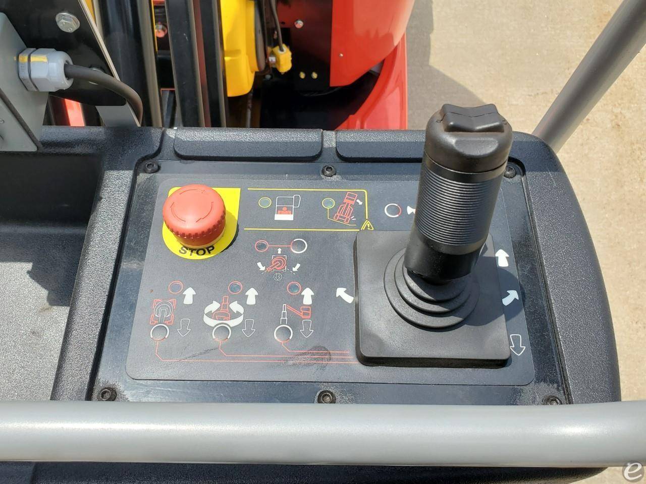 2020 Manitou 26VJR