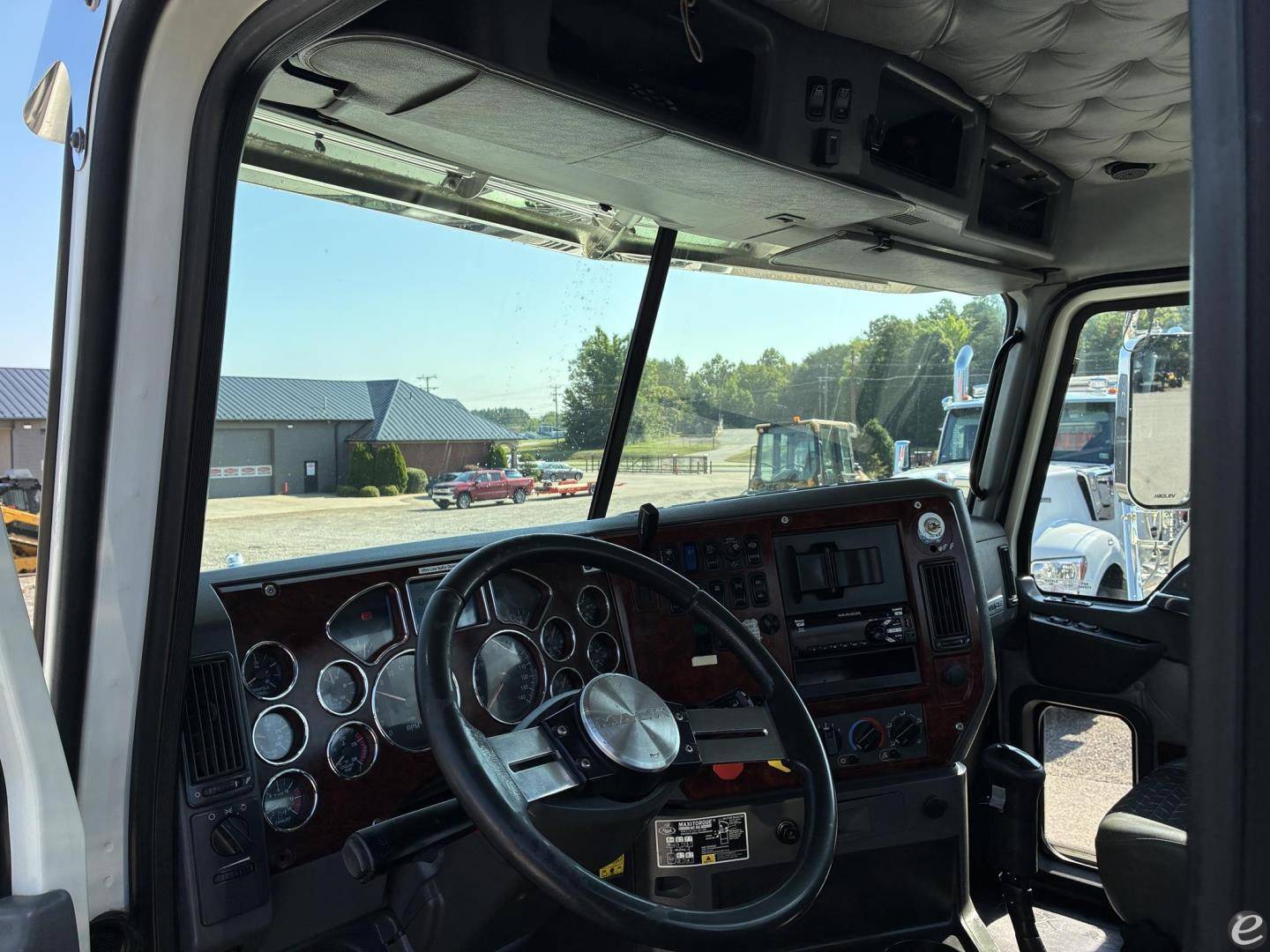 2015 Mack PINNACLE CHU613