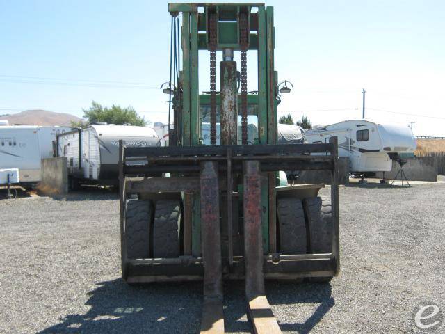  Hyster 30B Diesel Forklift