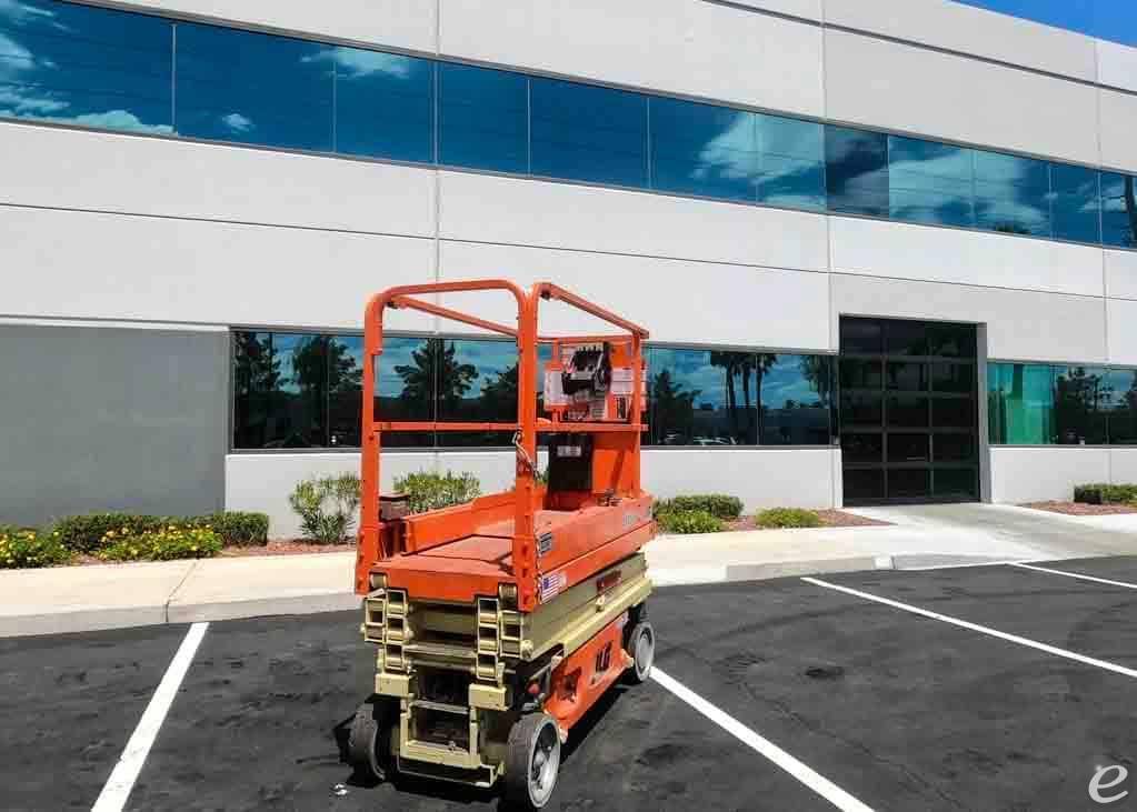 2017 JLG 1930ES