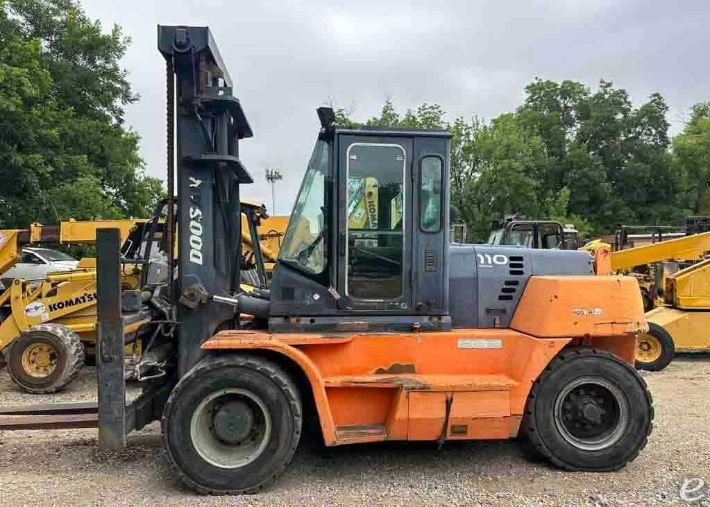 2009 Doosan D110S-5 Diesel Forklift...