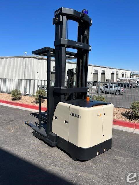 2000 Crown SP3020-30 Electric Order Picker - 123Forklift