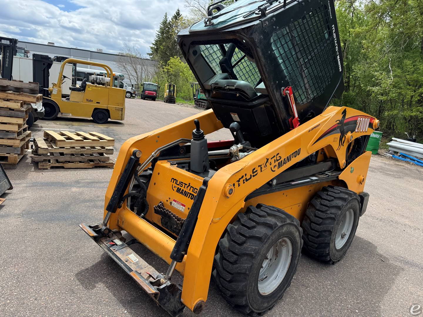 2020 Manitou Mustang 2700V