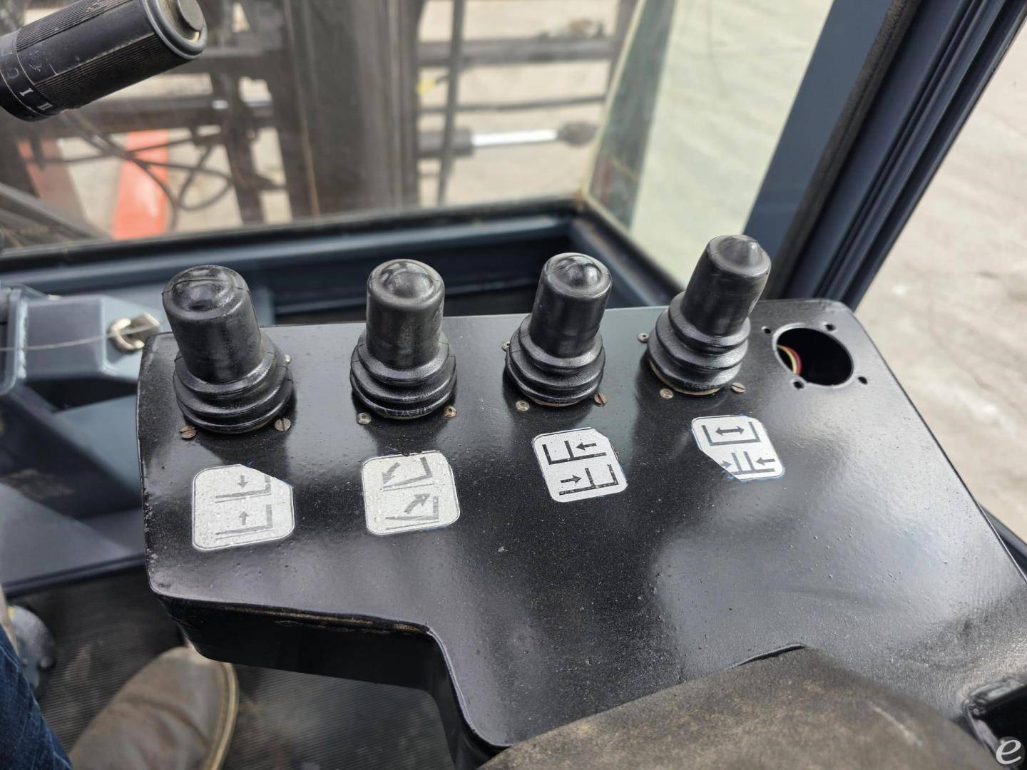 2012 Hoist Liftruck P360