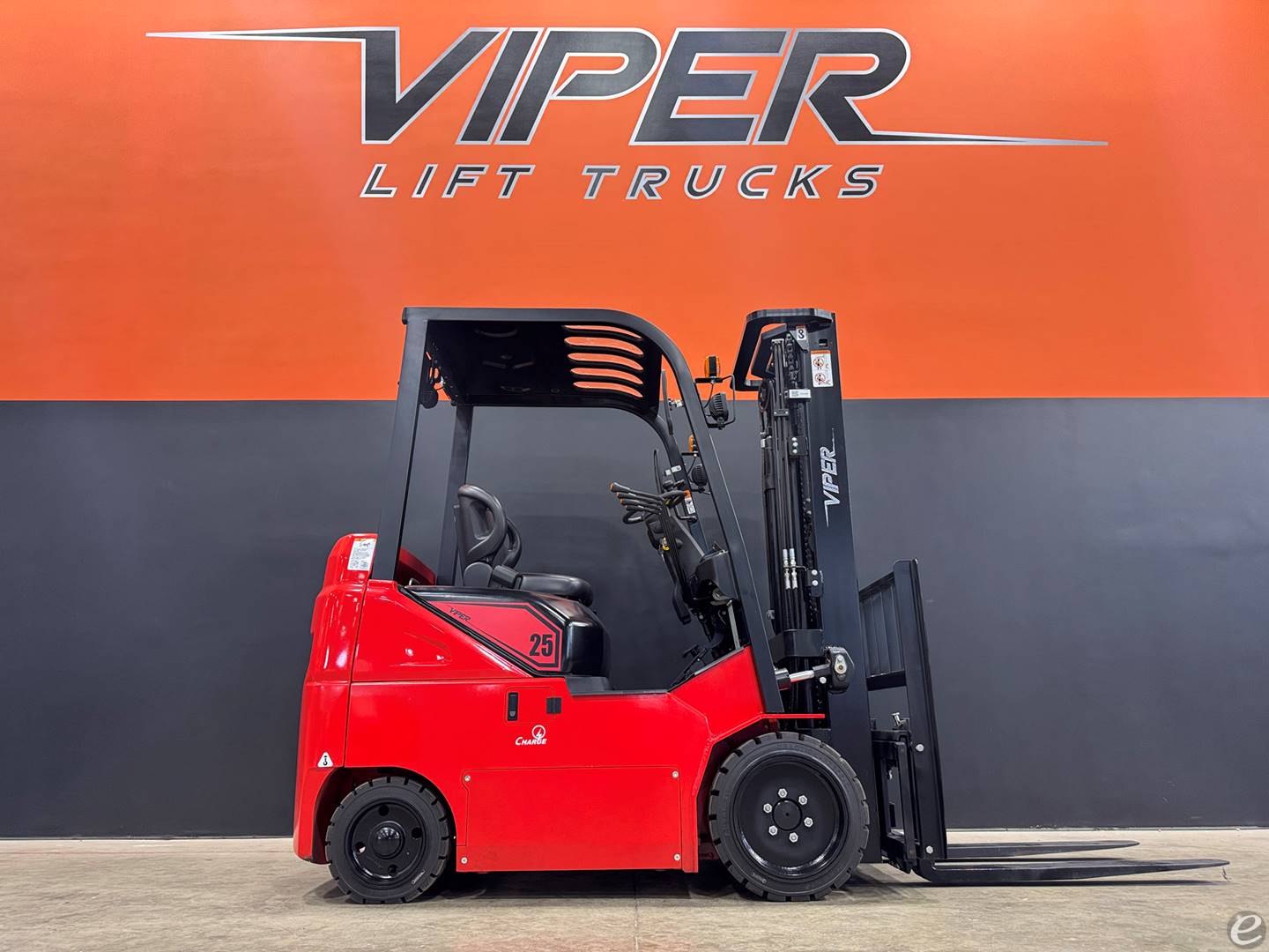 2026 Viper Lift Trucks FB25BCS