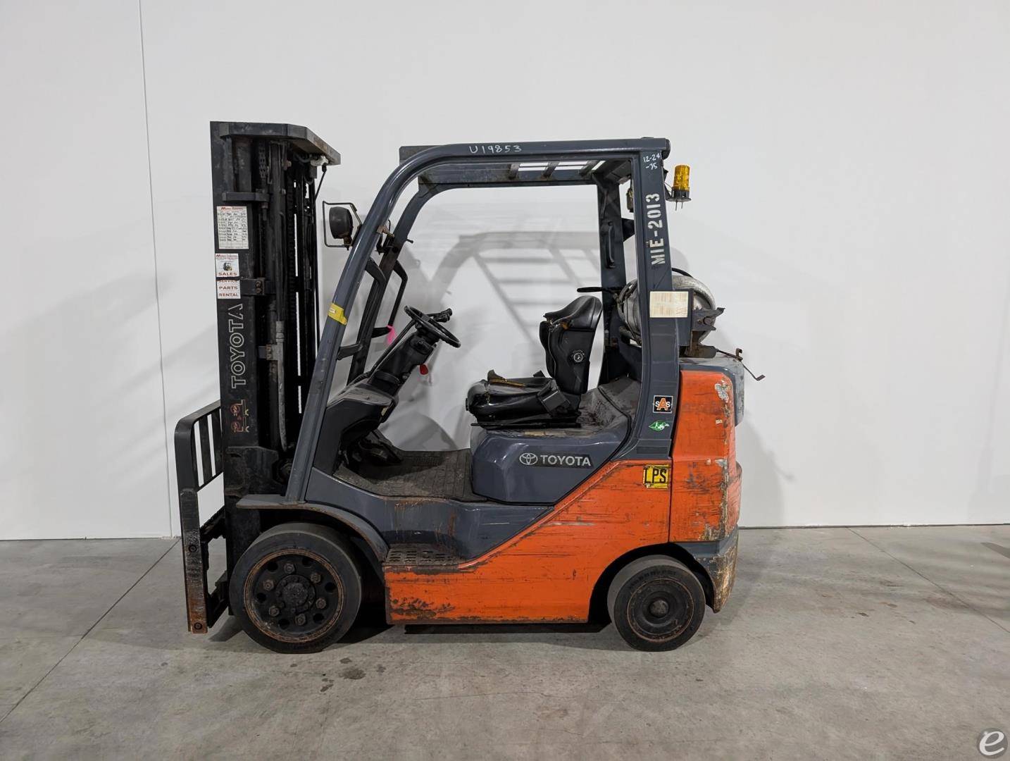 2011 Toyota 8FGCU25