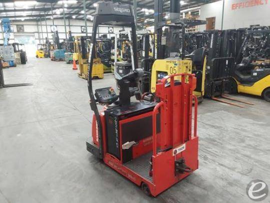 2017 Raymond 3020