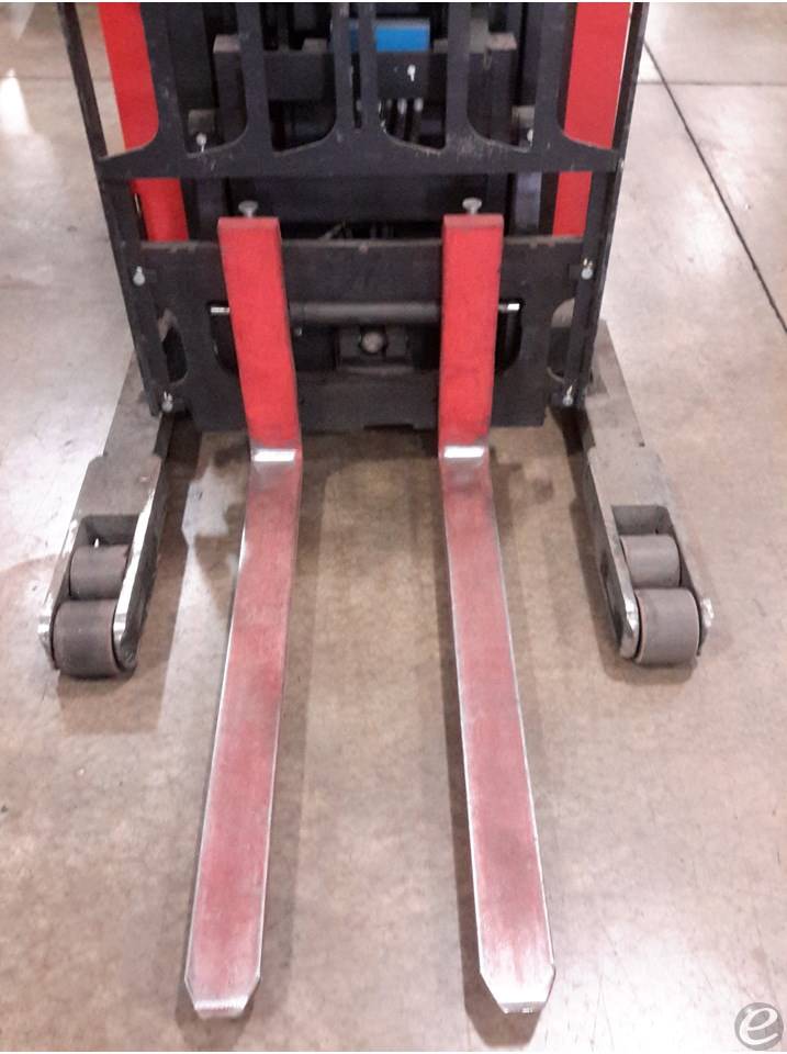 2012 Raymond 750-R45TT Electric Reach Truck - 123Forklift