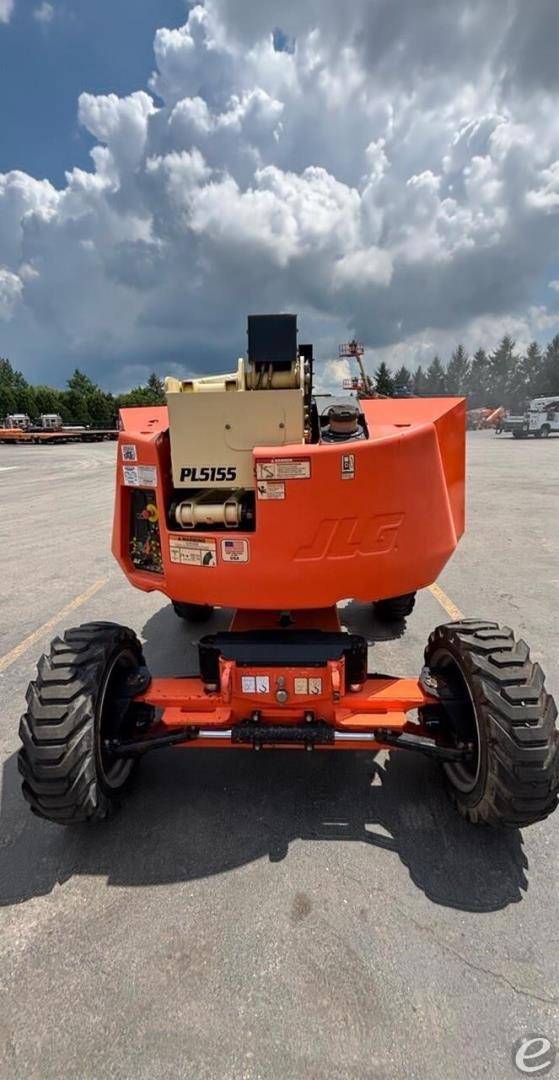 2015 JLG 340AJ