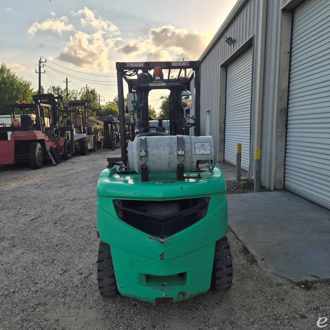 2018 Mitsubishi FG30N