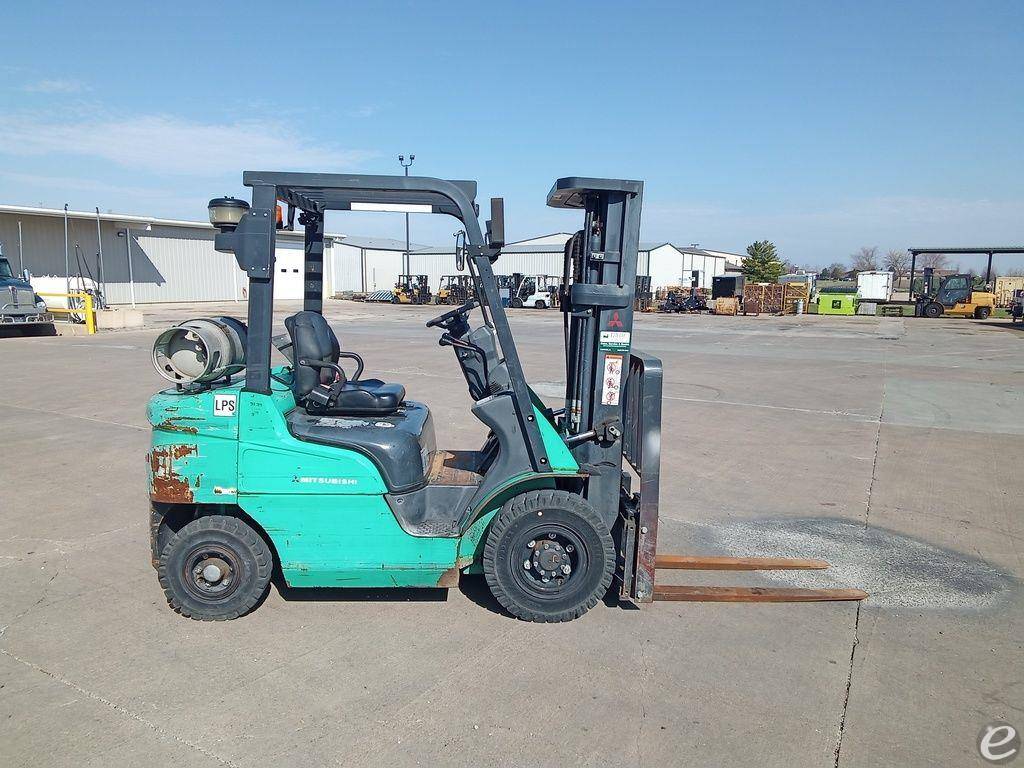 2017 Mitsubishi FG25N