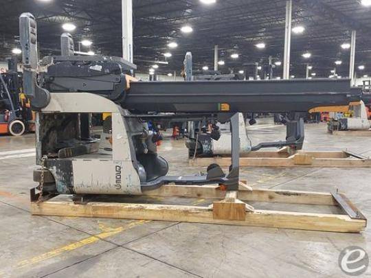 2017 Crown RMD6025-32 Electric Reach Truck - 123Forklift