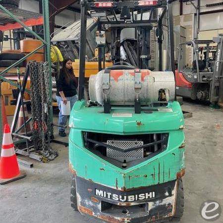 2015 Mitsubishi FG18N